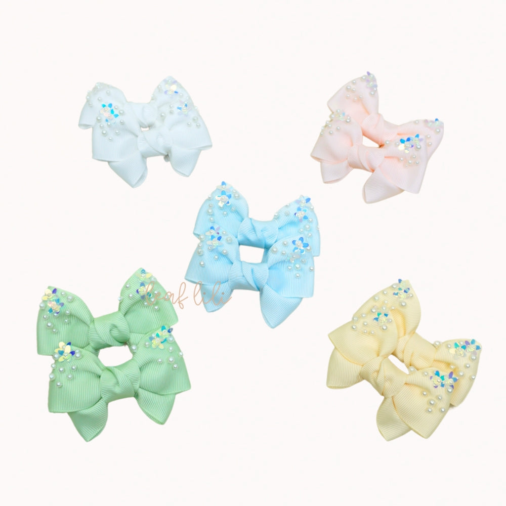 Leaf Lili Pearl Blossom Medium Hair Bow Clip Set