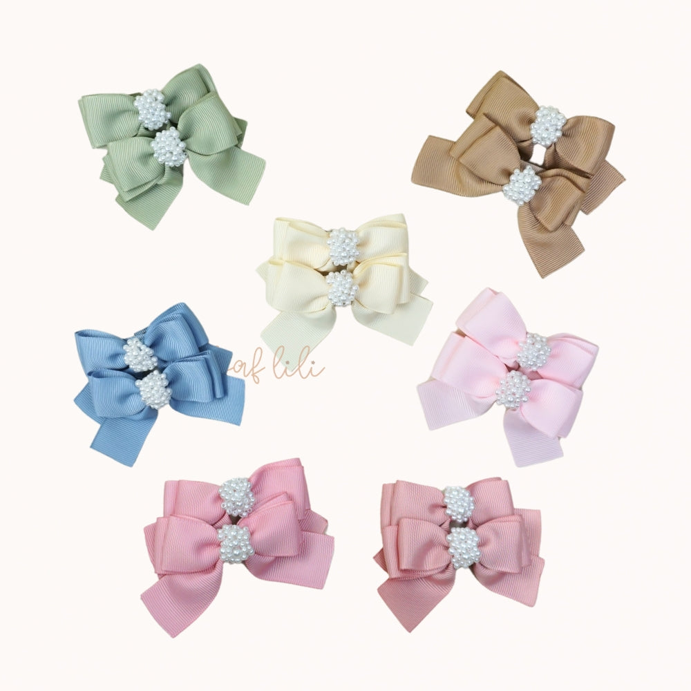 Leaf Lili White Pearl Medium Hair Bow Clip Set