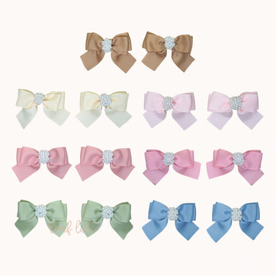 Leaf Lili White Pearl Medium Hair Bow Clip Set