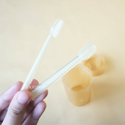 Bloomiver Silicone Tongue and Teeth Brush Set