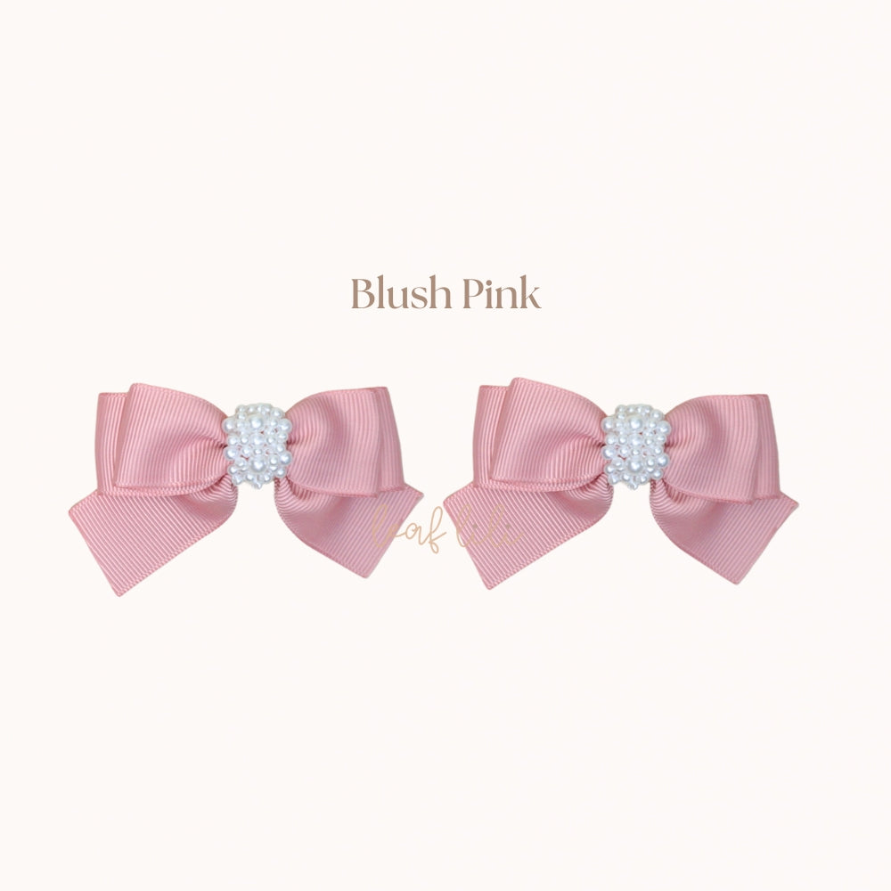 Leaf Lili White Pearl Medium Hair Bow Clip Set