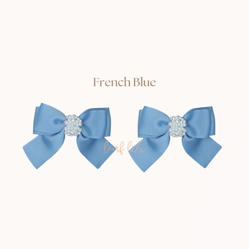 Leaf Lili White Pearl Medium Hair Bow Clip Set