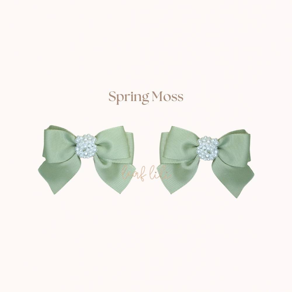Leaf Lili White Pearl Medium Hair Bow Clip Set