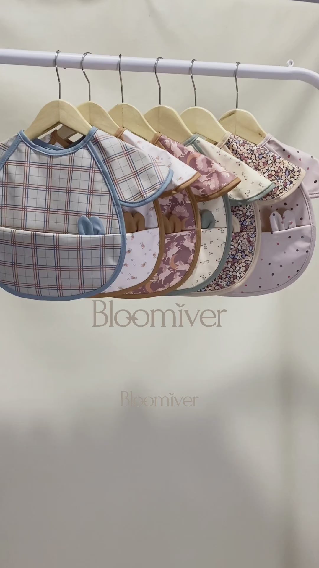 Bloomiver Amary Bib